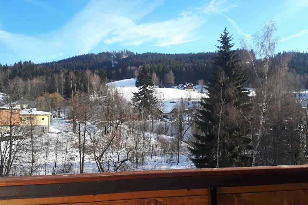 Apartmany Na Tanvaldskem Spicaku Jiretin pod Bukovou Bagian luar foto